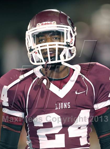 Thumbnail 2 in Ennis vs Lindale (UIL 4A Bi-District Playoff) photogallery.