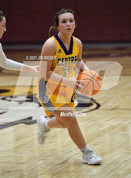 Thumbnail 2 in Central Sallisaw vs Gore (OSSAA 2A Regional Playoff) photogallery.