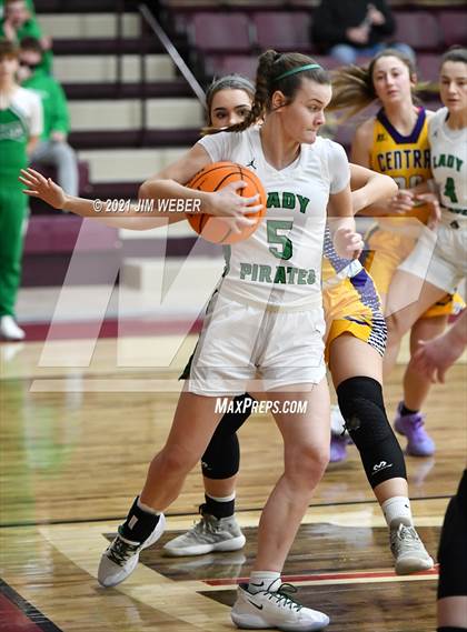 Thumbnail 2 in Central Sallisaw vs Gore (OSSAA 2A Regional Playoff) photogallery.