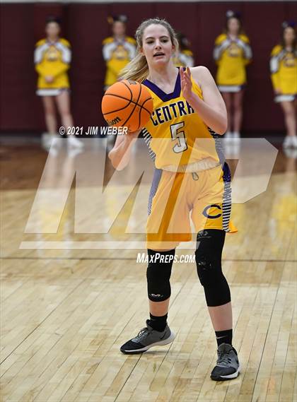 Thumbnail 1 in Central Sallisaw vs Gore (OSSAA 2A Regional Playoff) photogallery.