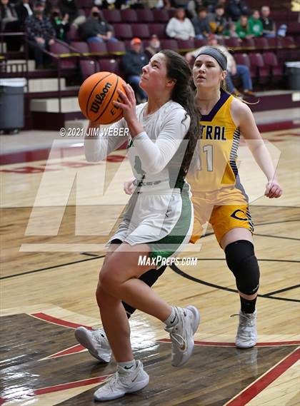 Thumbnail 3 in Central Sallisaw vs Gore (OSSAA 2A Regional Playoff) photogallery.