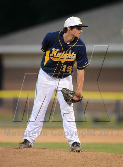 Thumbnail 1 in Williamsville South vs. Sutherland (NYSPHSAA Far West Regional) photogallery.