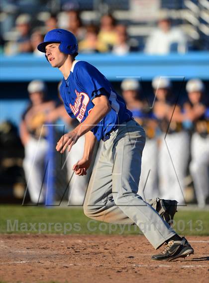 Thumbnail 1 in Williamsville South vs. Sutherland (NYSPHSAA Far West Regional) photogallery.