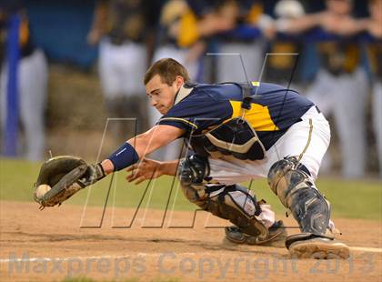Thumbnail 2 in Williamsville South vs. Sutherland (NYSPHSAA Far West Regional) photogallery.
