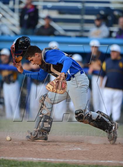 Thumbnail 1 in Williamsville South vs. Sutherland (NYSPHSAA Far West Regional) photogallery.