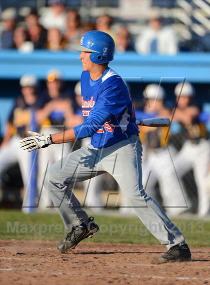 Thumbnail 1 in Williamsville South vs. Sutherland (NYSPHSAA Far West Regional) photogallery.