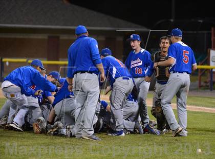 Thumbnail 3 in Williamsville South vs. Sutherland (NYSPHSAA Far West Regional) photogallery.