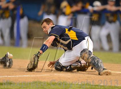Thumbnail 1 in Williamsville South vs. Sutherland (NYSPHSAA Far West Regional) photogallery.