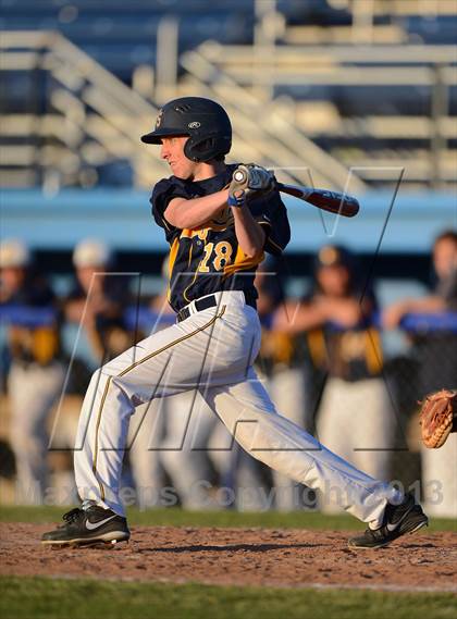 Thumbnail 2 in Williamsville South vs. Sutherland (NYSPHSAA Far West Regional) photogallery.