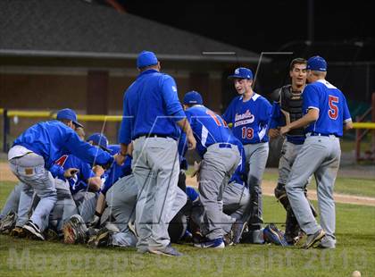 Thumbnail 1 in Williamsville South vs. Sutherland (NYSPHSAA Far West Regional) photogallery.