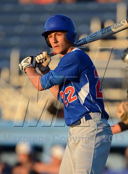 Thumbnail 3 in Williamsville South vs. Sutherland (NYSPHSAA Far West Regional) photogallery.