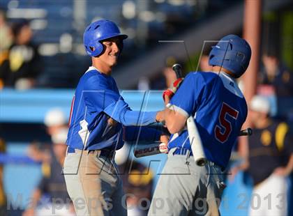 Thumbnail 2 in Williamsville South vs. Sutherland (NYSPHSAA Far West Regional) photogallery.