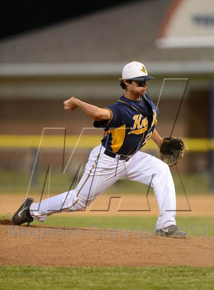 Thumbnail 3 in Williamsville South vs. Sutherland (NYSPHSAA Far West Regional) photogallery.