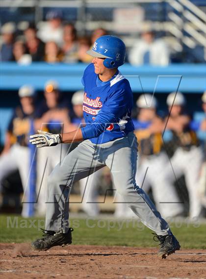 Thumbnail 3 in Williamsville South vs. Sutherland (NYSPHSAA Far West Regional) photogallery.