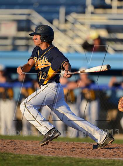 Thumbnail 1 in Williamsville South vs. Sutherland (NYSPHSAA Far West Regional) photogallery.
