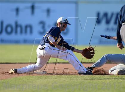 Thumbnail 2 in Williamsville South vs. Sutherland (NYSPHSAA Far West Regional) photogallery.