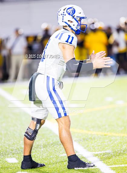 Thumbnail 1 in Jesuit vs Valdosta photogallery.