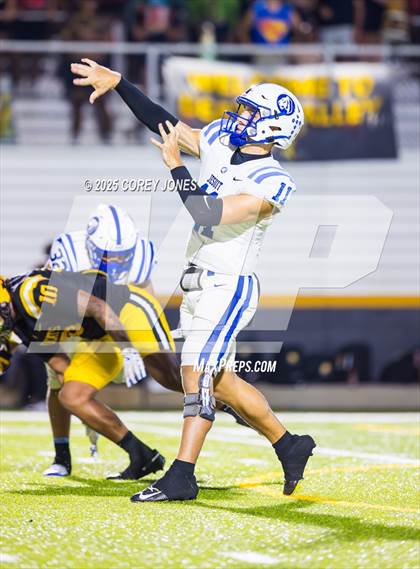Thumbnail 3 in Jesuit vs Valdosta photogallery.