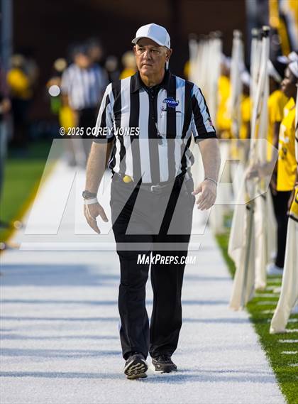 Thumbnail 1 in Jesuit vs Valdosta photogallery.