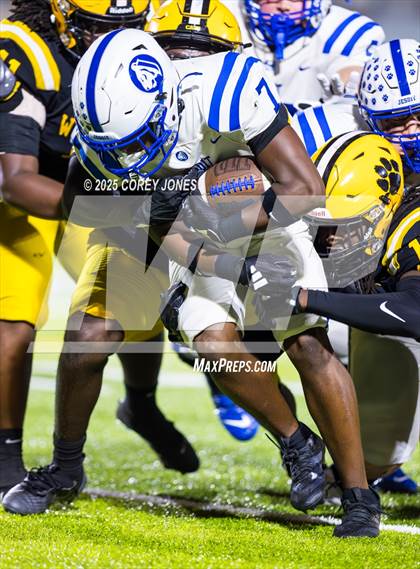 Thumbnail 3 in Jesuit vs Valdosta photogallery.