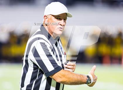 Thumbnail 1 in Jesuit vs Valdosta photogallery.