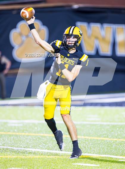 Thumbnail 1 in Jesuit vs Valdosta photogallery.