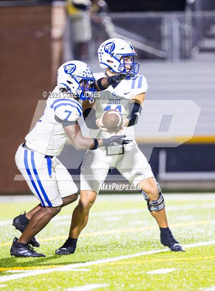 Thumbnail 3 in Jesuit vs Valdosta photogallery.