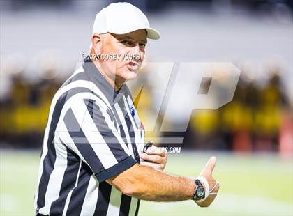 Thumbnail 2 in Jesuit vs Valdosta photogallery.