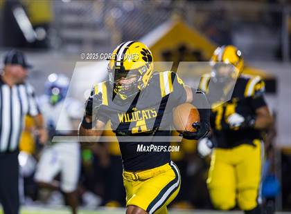 Thumbnail 1 in Jesuit vs Valdosta photogallery.