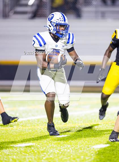 Thumbnail 2 in Jesuit vs Valdosta photogallery.