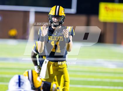 Thumbnail 3 in Jesuit vs Valdosta photogallery.