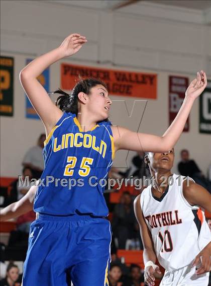 Thumbnail 3 in Lincoln @ Foothill photogallery.
