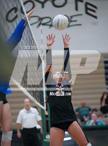 Thumbnail 1 in Canyon View @ Campo Verde photogallery.