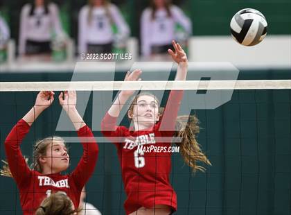 Thumbnail 3 in Trimble @ Fisher Catholic photogallery.