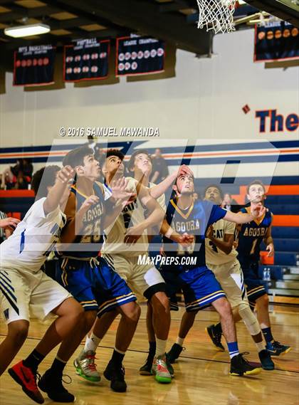 Thumbnail 2 in Agoura vs Windward (West Valley Thanksgiving Tip-Off Classic) photogallery.