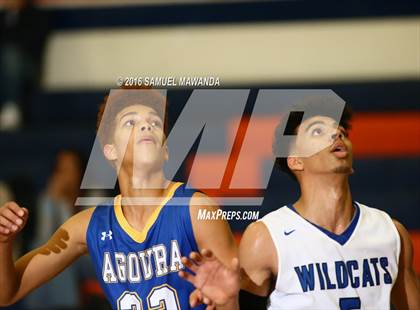Thumbnail 3 in Agoura vs Windward (West Valley Thanksgiving Tip-Off Classic) photogallery.