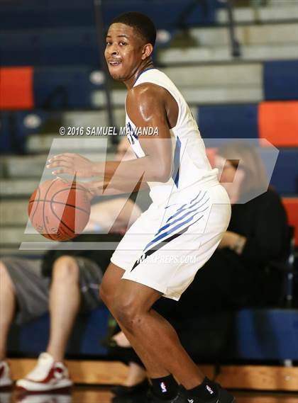 Thumbnail 2 in Agoura vs Windward (West Valley Thanksgiving Tip-Off Classic) photogallery.