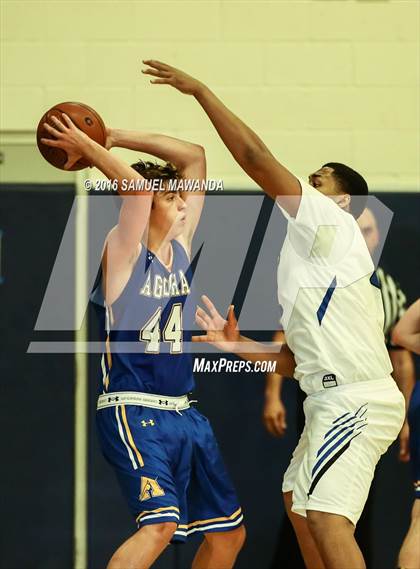 Thumbnail 3 in Agoura vs Windward (West Valley Thanksgiving Tip-Off Classic) photogallery.