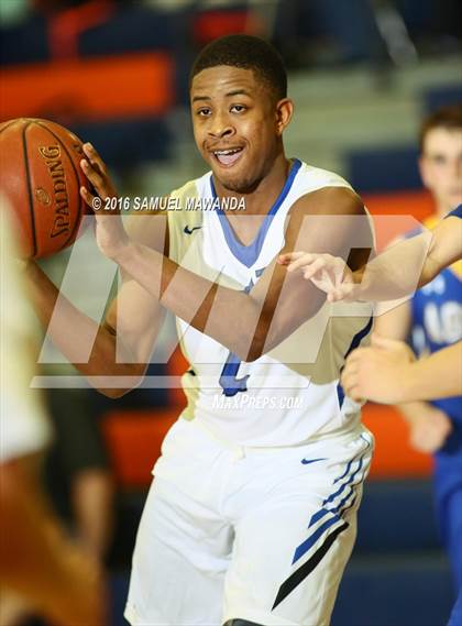 Thumbnail 3 in Agoura vs Windward (West Valley Thanksgiving Tip-Off Classic) photogallery.