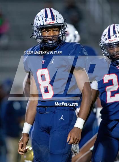 Thumbnail 1 in E.E. Smith vs Terry Sanford (NCHSAA 6A First Round) photogallery.