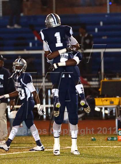 Thumbnail 1 in Montville vs. Hillhouse (CIAC Class M Semifinal) photogallery.