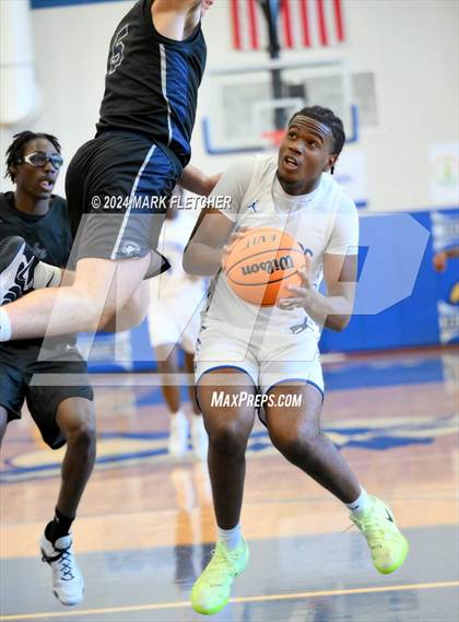 Thumbnail 1 in Apopka vs Lake Howell (14th Annual Earl Graham Metro vs Florida Challenge) photogallery.