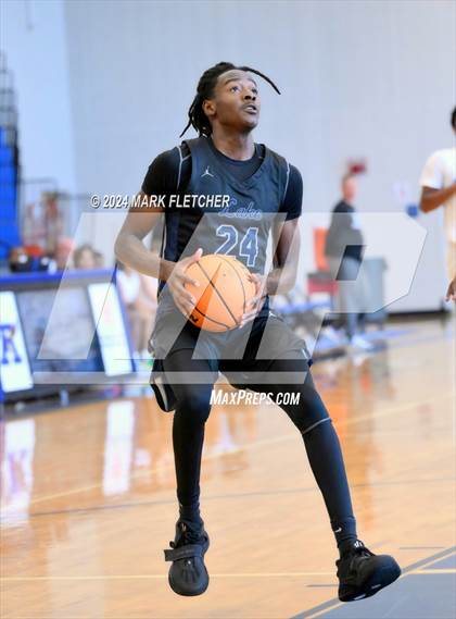 Thumbnail 2 in Apopka vs Lake Howell (14th Annual Earl Graham Metro vs Florida Challenge) photogallery.