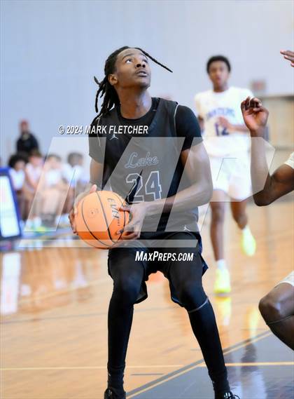 Thumbnail 2 in Apopka vs Lake Howell (14th Annual Earl Graham Metro vs Florida Challenge) photogallery.
