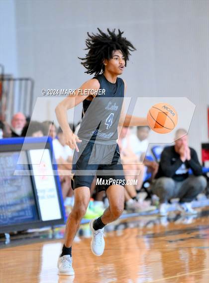 Thumbnail 3 in Apopka vs Lake Howell (14th Annual Earl Graham Metro vs Florida Challenge) photogallery.