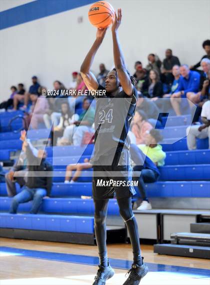 Thumbnail 3 in Apopka vs Lake Howell (14th Annual Earl Graham Metro vs Florida Challenge) photogallery.