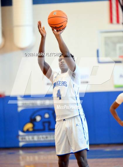 Thumbnail 2 in Apopka vs Lake Howell (14th Annual Earl Graham Metro vs Florida Challenge) photogallery.