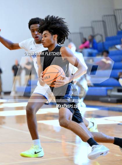Thumbnail 3 in Apopka vs Lake Howell (14th Annual Earl Graham Metro vs Florida Challenge) photogallery.