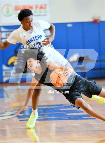 Thumbnail 2 in Apopka vs Lake Howell (14th Annual Earl Graham Metro vs Florida Challenge) photogallery.