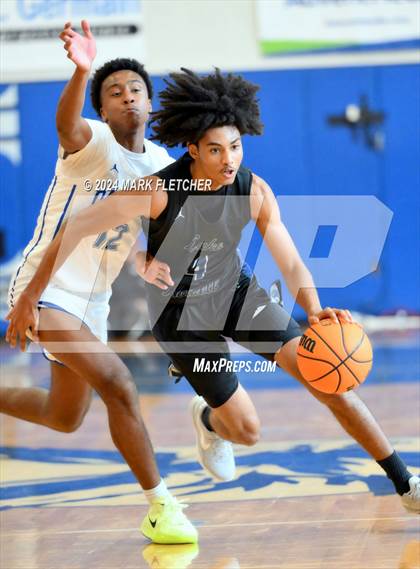 Thumbnail 2 in Apopka vs Lake Howell (14th Annual Earl Graham Metro vs Florida Challenge) photogallery.